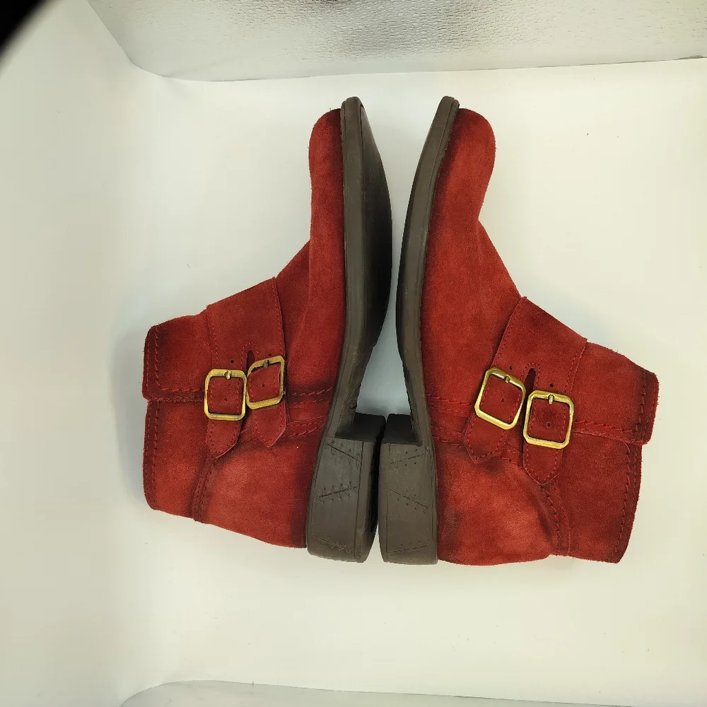 Eric Michael Red Suede Zip Booties Buckle Detail Womens Size EU 37‎ US 6.5
